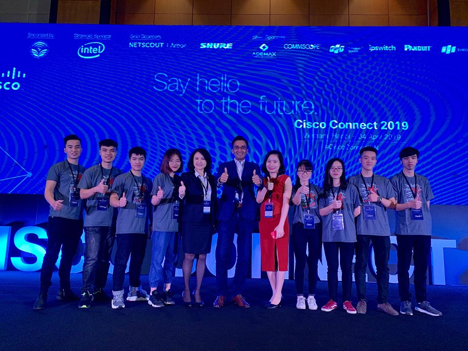 bkacad tham dự Cisco 